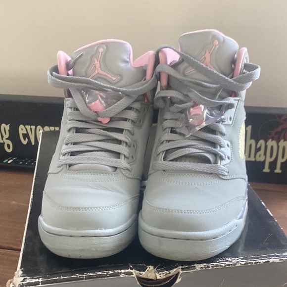 Jordan 5 “shy pink” Rare find - Picture 2 of 7